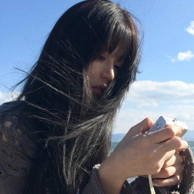 三女性